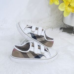 Burberry kids Sneakers Size 30